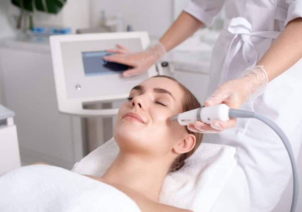 Acne Scar Removal Treatment Using Dual-Functional RF Technology