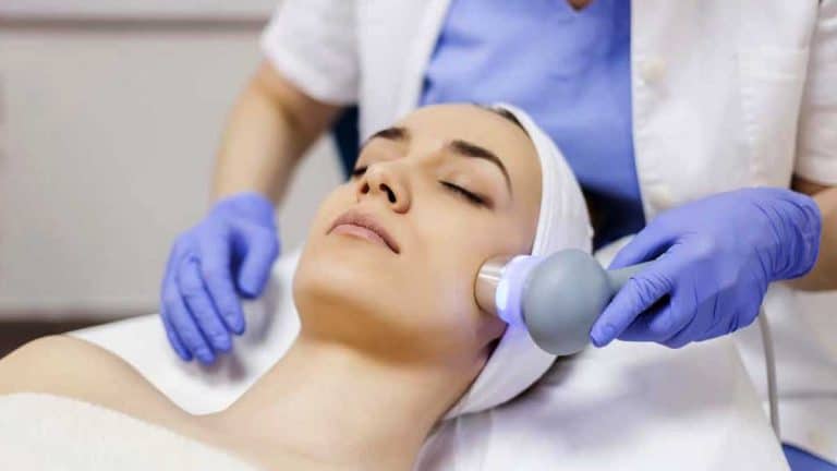 Skin Tightening Treatment: Procedure, Types & Benefits | 7DMC